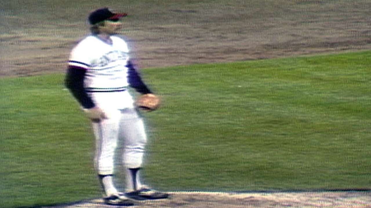This Day In Yankees History: Jim Abbott hurls no-hitter