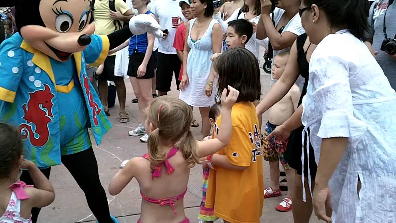 spontaneous dance party on Castaway Cay