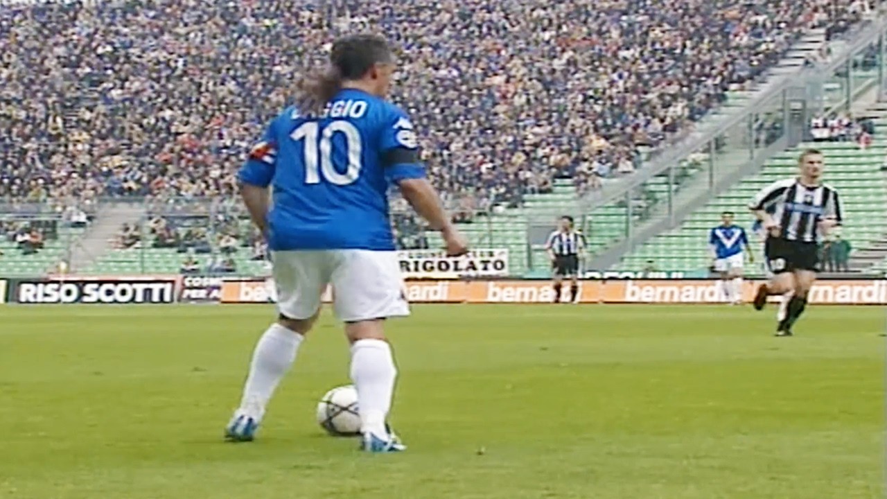Anche con i capelli bianchi, Roberto Baggio era ancora un fenomeno