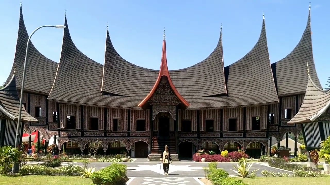 Gambar Rumah Adat Minang