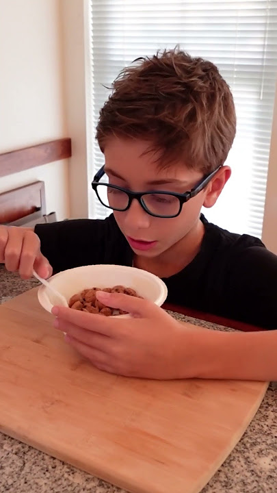 Kid Tries Our Favorite Childhood Snacks!