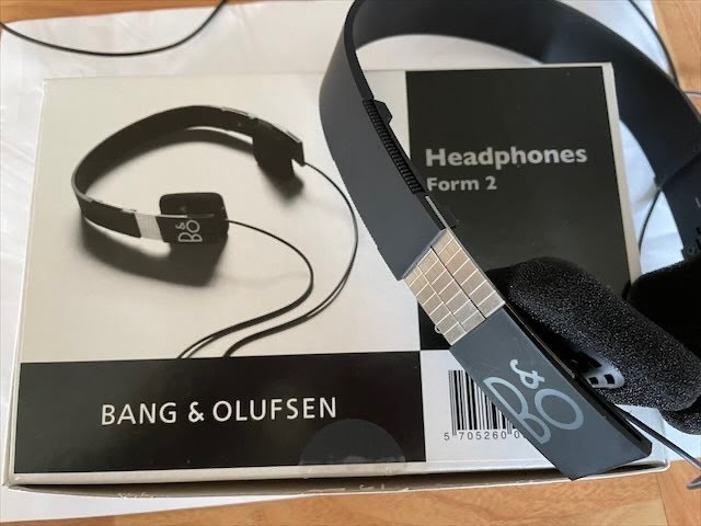 Bang & Olufsen Form 2i Headphones | Full Review | - YouTube