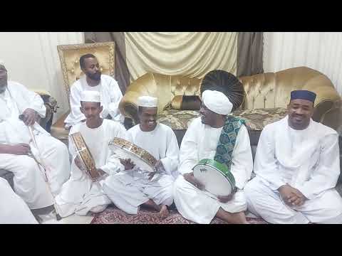 احمد باشري الشذي فوح والمجموعة بحضور مولانا الخليفة الطيب الجد