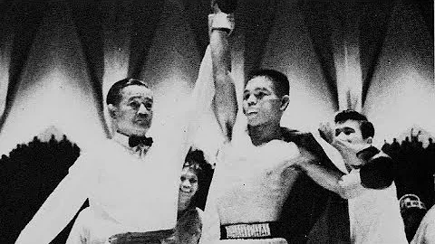 Fight of the Year, 1968 : Chartchai Chionoi TKO13 ...