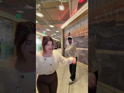 بشرب واحد شاي وباكل بسبوساي 