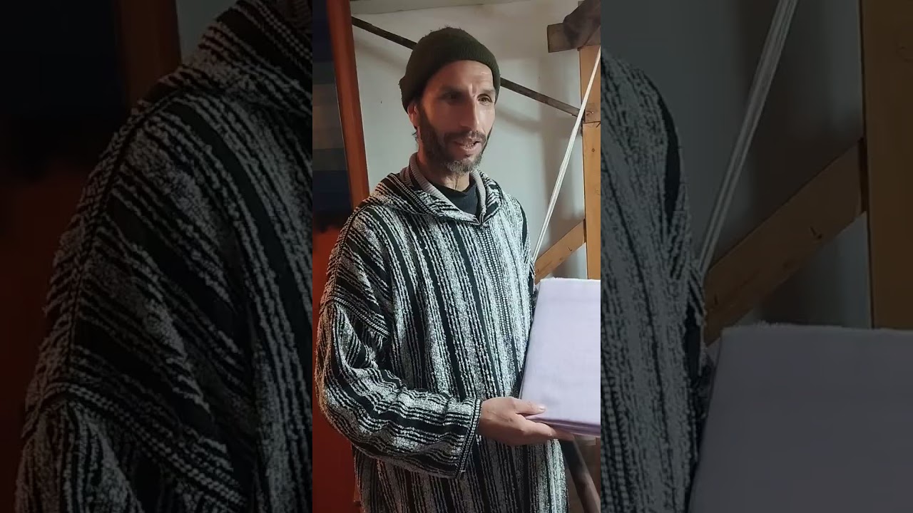 مرحبا بكم جميعا عند معلم محمد حياني عندنا جميع انواع جلاب تقليدية  شعر حر ملكية 0616404163رقم هاتف 