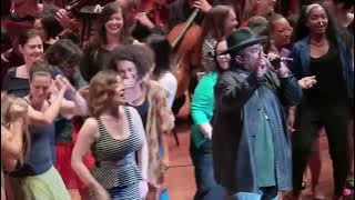 Sir Mix-a-Lot performing 'Baby Got Back' with Seattle Symphony