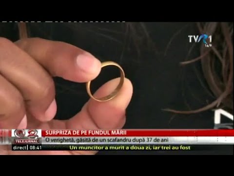 Un Spaniol îşi Recuperează Verigheta Pierdută în Mare Acum 37 De Ani