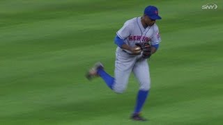 NYM@DET: Granderson makes a running catch in center