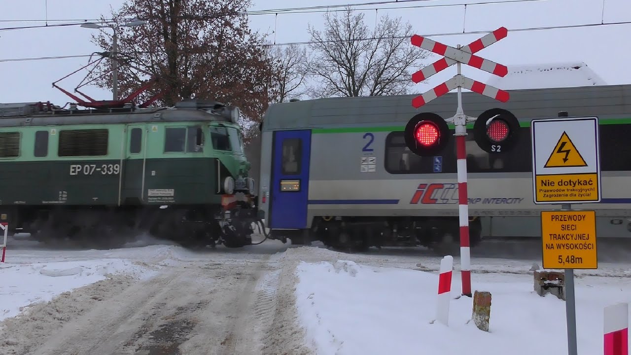 Przejazd kolejowy Fiszewo | Railroad Crossing in Poland