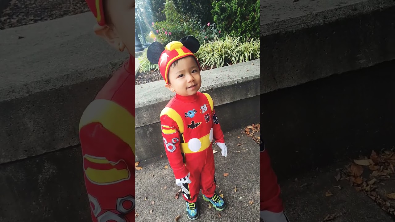 Mickey Mouse Racer - Not Super Mario?  