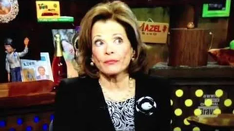 Jessica Walter talks Lucille Bluth and Mallory Arc...