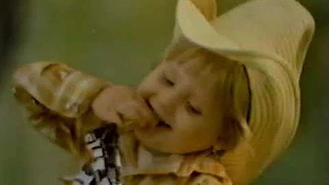 M&Ms - "All the World Loves M&Ms" Commercial - 1982