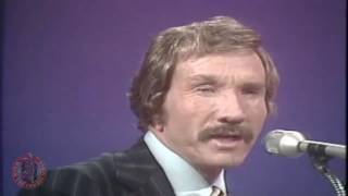 Watch Marty Robbins Long Gone Lonesome Blues video