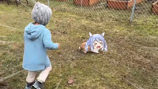 Pekora rabbit screaming over a kid | Animal hololive