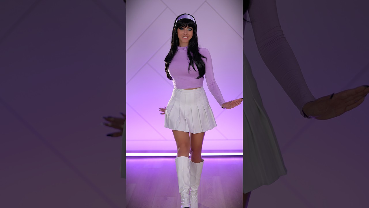 Which one? 💚 #foryou #helpmemakethismakesense #trending #gothclub #emo #dance #cosplay