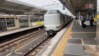 和歌山駅1番のりばから発車する287形くろしお！