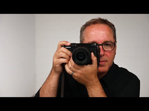 Fujifilm GFX 50R Review