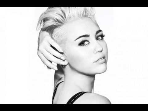 Miley Cyrus (+) Wrecking Ball (CDQ)