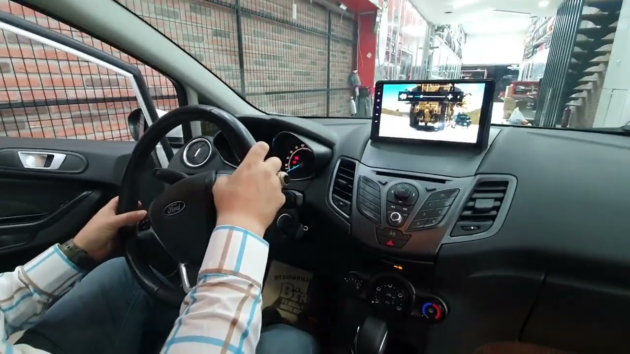 2014 Ford Fiesta // 9" Android 3 GB Ram - 32 GB Hafıza, Geri Görüş Kamerası, Carplay & Android Auto
