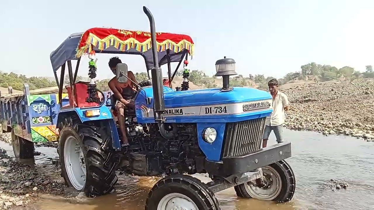 12 फ़रवरी 2026 🚜tractor upar se 💀🍷 utha Rawat jalaw reti bhari pulish ☠️ aai good 🍷🗿#tochanking