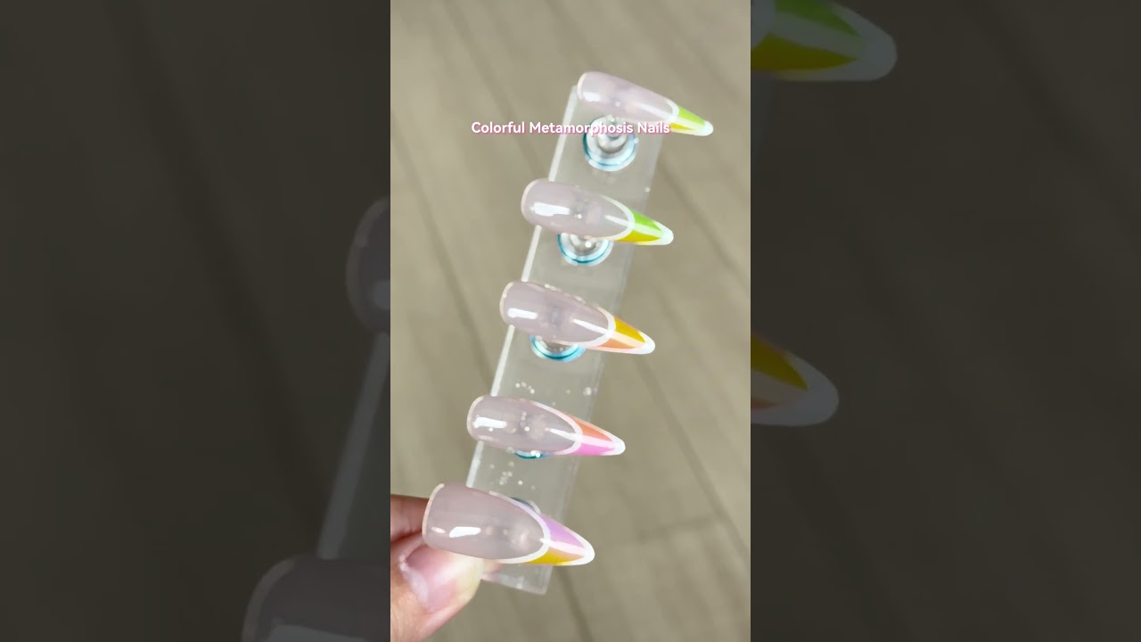 So obsessed with this ombre french nails🥰