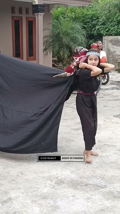 Banteng Cewek PBSC Joget mberot DJ Bantengan Walisongo Putra Mandala