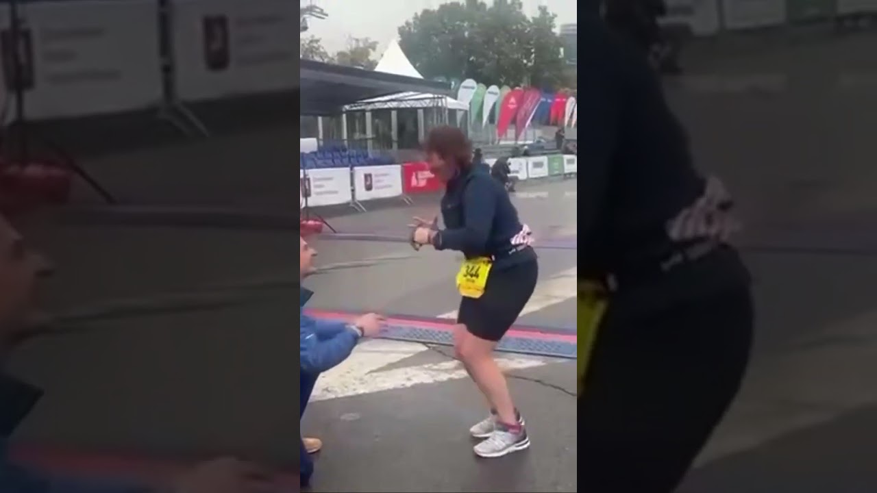 Участница московского марафона пробежала 42,2 км,а на финише её ждал ...