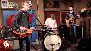 Miniatura de "Travis Linville performs "Same Old Road" on The Chevy Music Showcase"