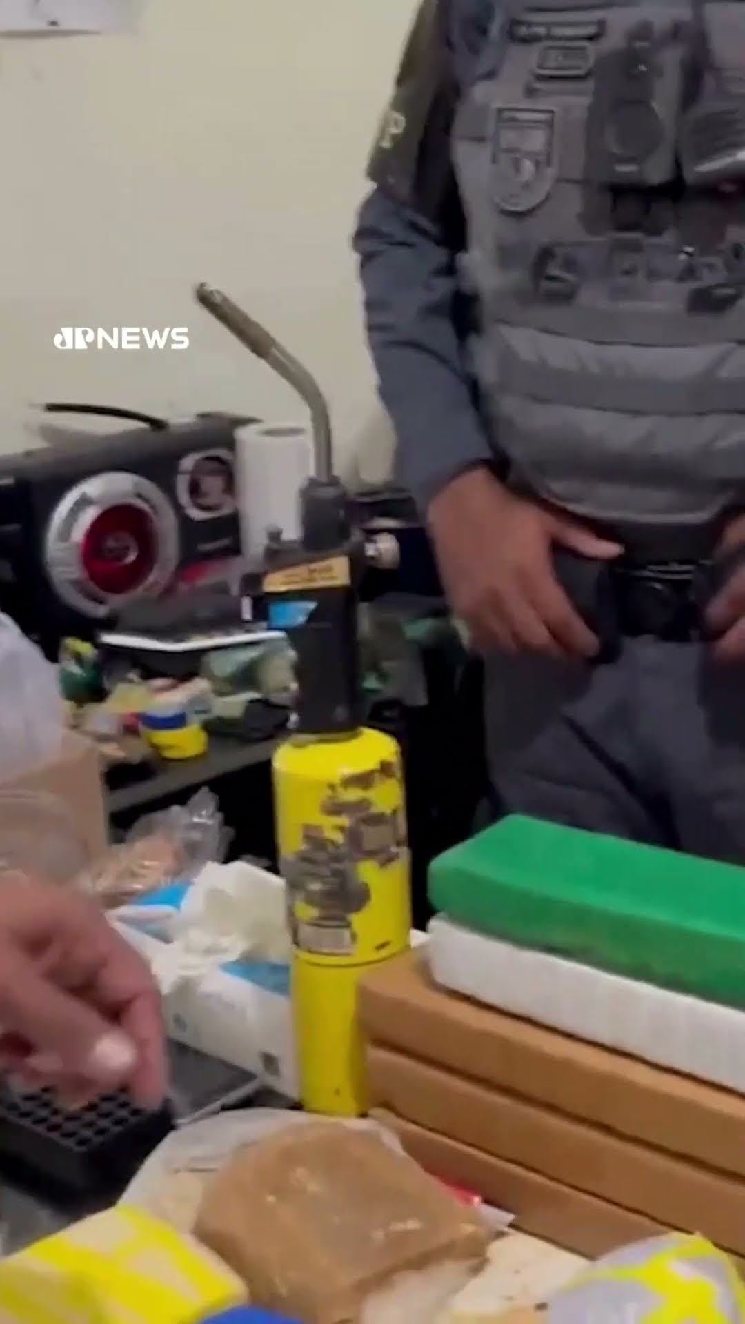 Polícia Militar apreende drogas e prende homem ligado a facção criminosa em SP #shorts
