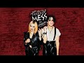 Avril Lavigne &amp; Ashlee Simpson - Pieces of Mess (feat. YUNGBLUD) [#DerelMashups]