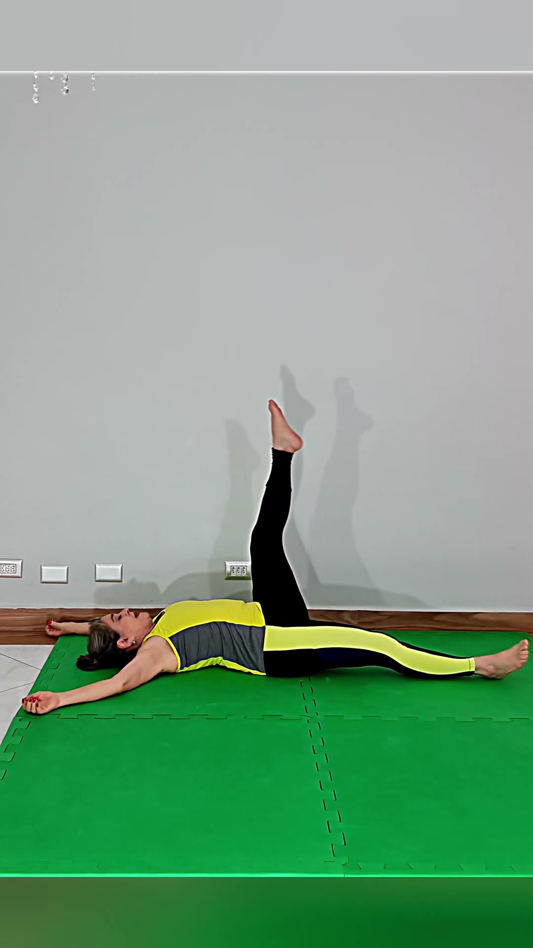 Parte 1 Treino de Pilates na Parede: Fortaleça e Alongue-se de Forma Diferente! ?️‍♀️?