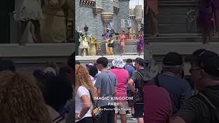 They made a fake Disney movie to surprise their daughter 😂