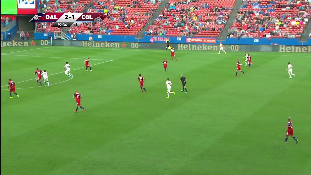 SAVE: Jesse Gonzalez snags a Niki Jackson header