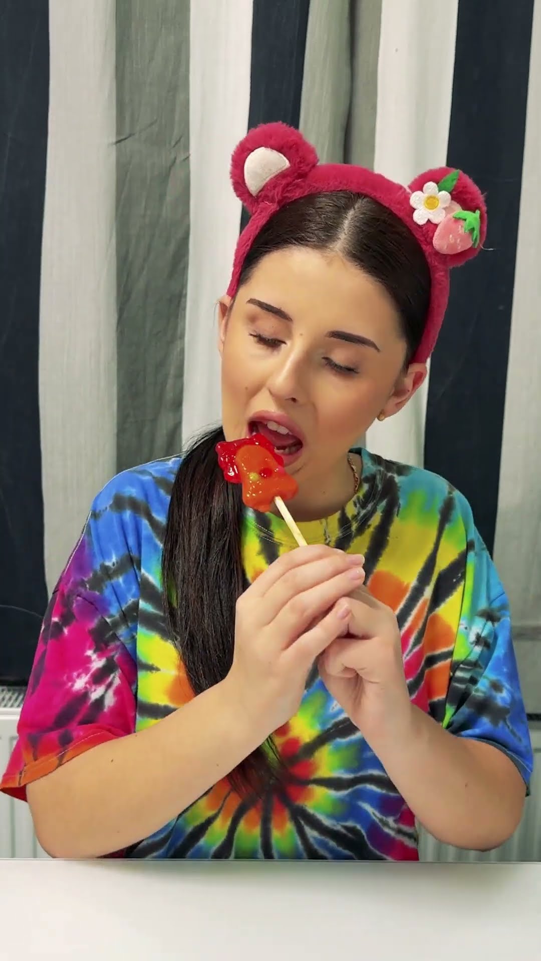 comedy: ? hard to bite lollipop ?❤️?