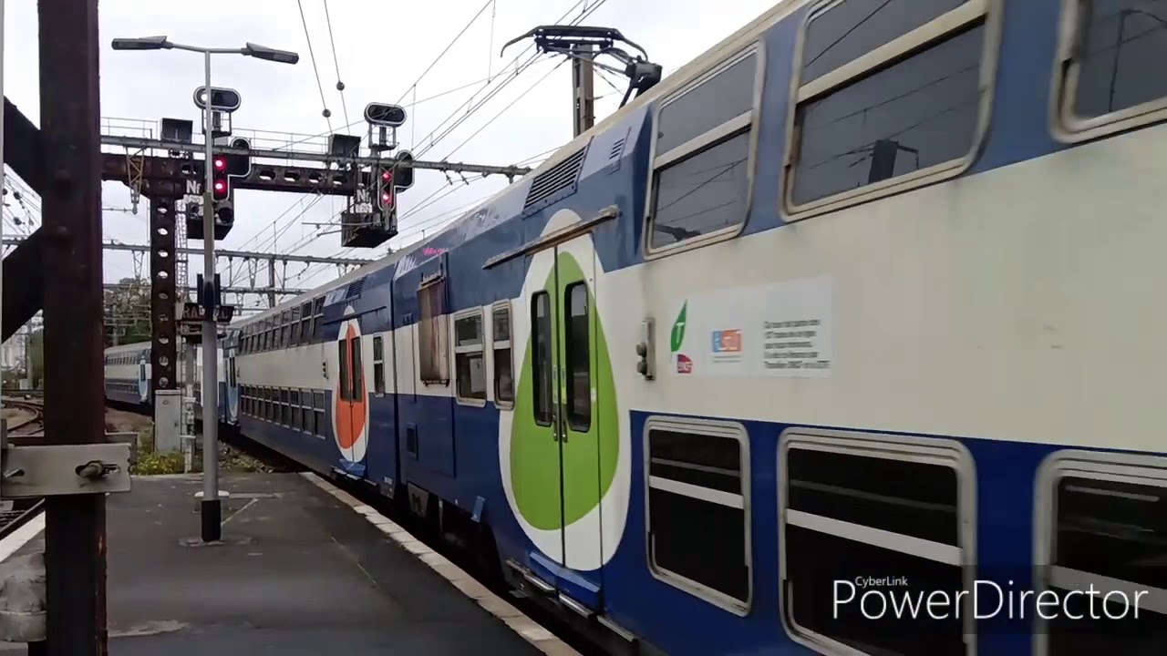 Spot en gare de Corbeil-Essonnes RER D