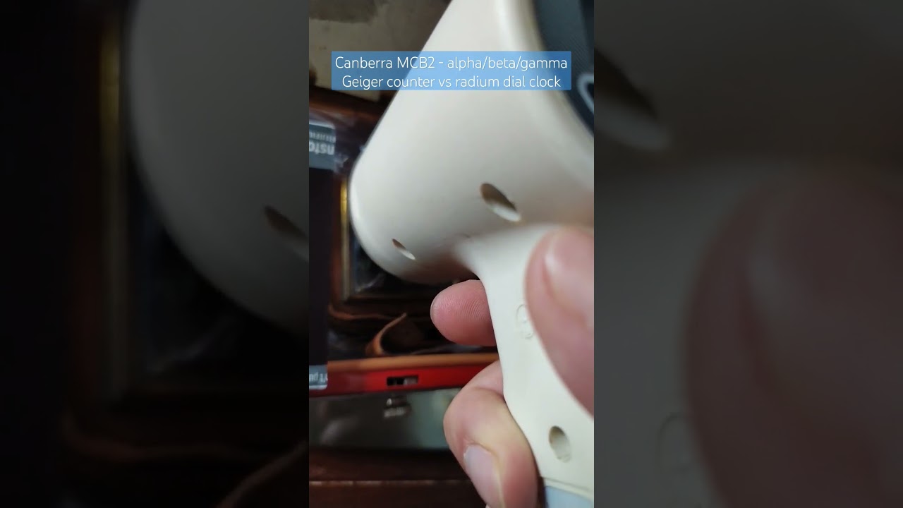 Canberra MCB2 - Radium dial clock 