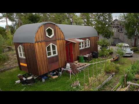 He Built a €50k Tiny Mansion on Wheels Without Savings