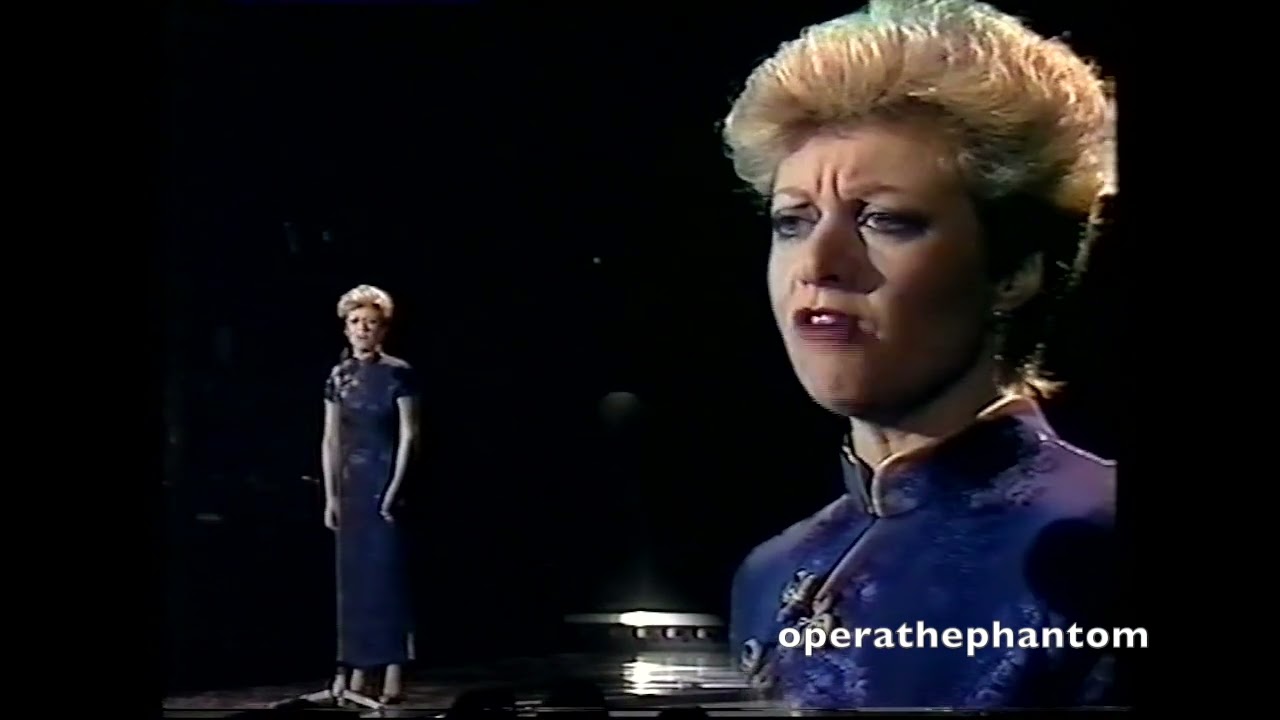 Elaine Paige: Memory - Olivier Awards, 1981