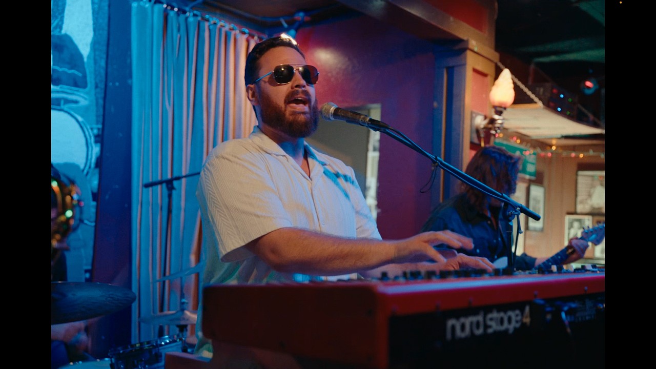 Guarda Devil Always Made Me Think Twice - The Webster Moore Band (Chris Stapleton cover) su YouTube Guarda Devil Always Made Me Think Twice - The Webster Moore Band (Chris Stapleton cover) su YouTube