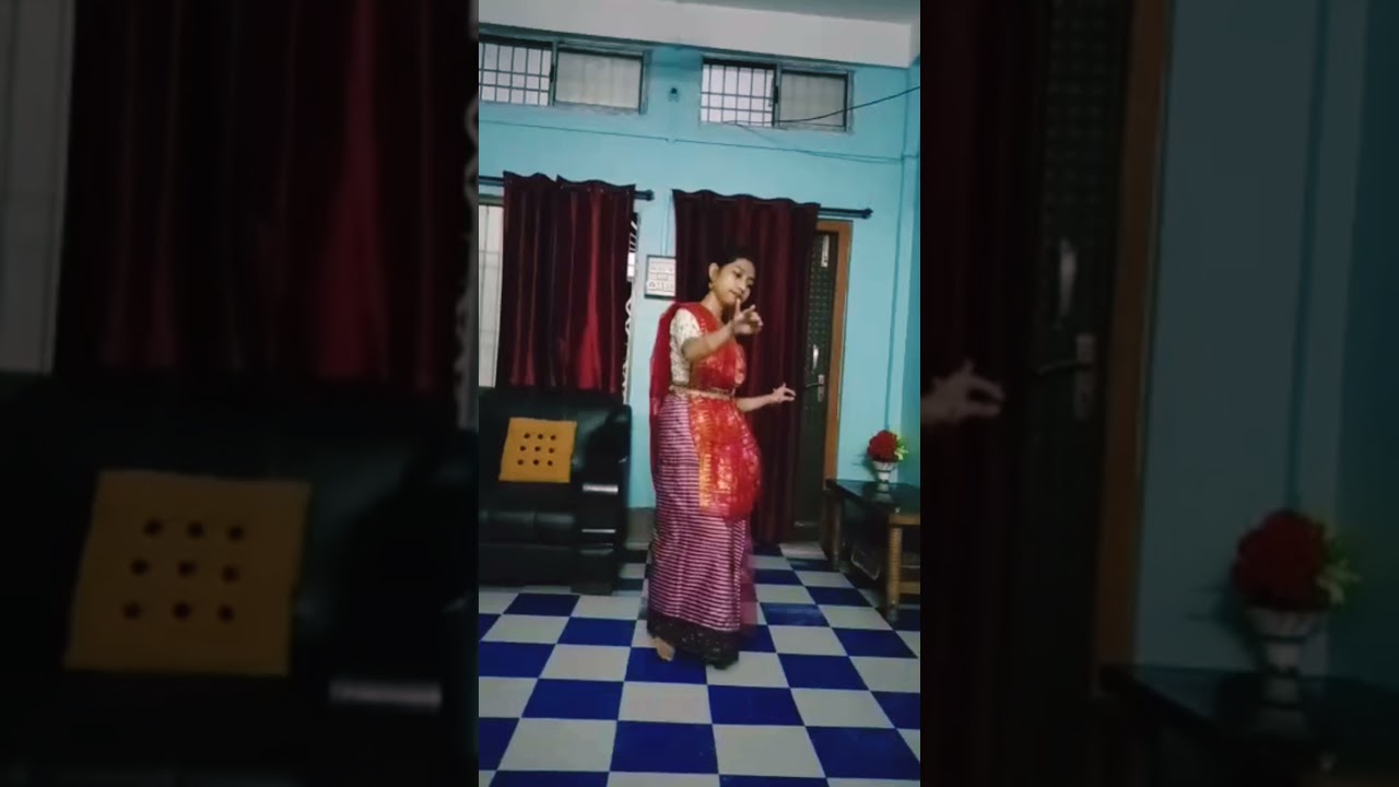 Brishnupriya Manipuri dance  Hawono performed by Debasmita Sinhame  myfirstvideoonyoutube