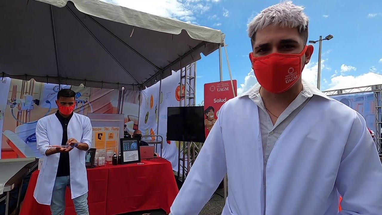 UAGM Campus Tour Drive In en el Recinto de Carolina