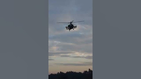apache ah-64 low pass overhead camera #aviation #helicopter #airforce #attack #squadron #apache #wow