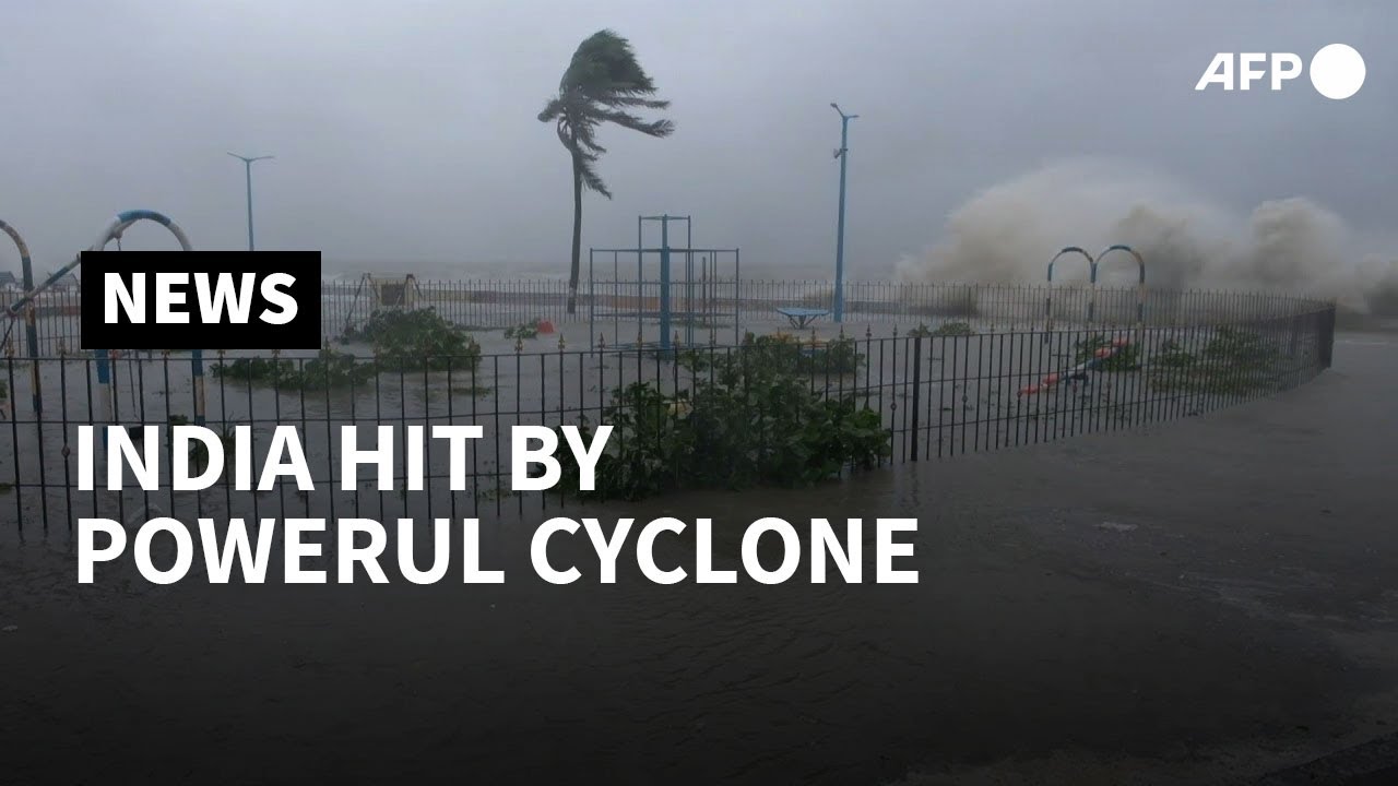 Flooded streets, crashing waves as cyclone hits eastern India | AFP