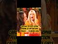 Caroline Catches Sophie Peeking At Her Auction Catalog 📖-2 Broke Girls #shorts #funny #shortvideo