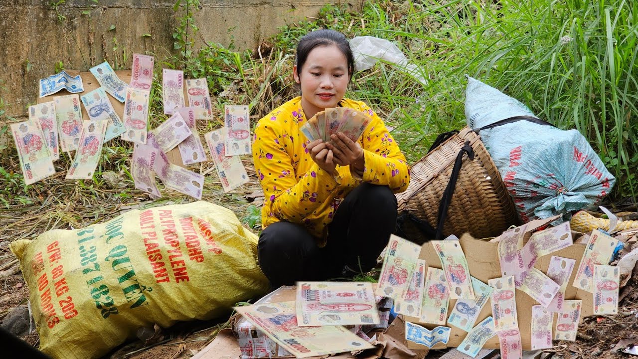 Scrap collection for sale - Accidentally picked up money l Lý Thị Sai