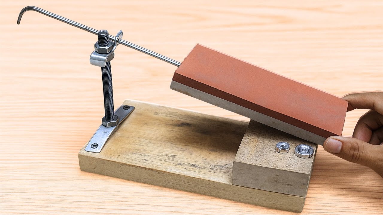 Why didn't i know this sooner! Great idea to sharpen razor sharp knives