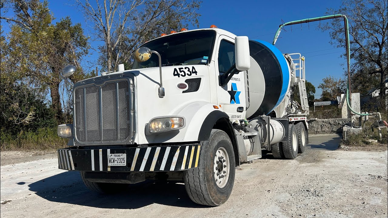 Типичный вторник для водителя бетономешалки!