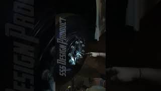 Lembur Kejar Tayang Pasang Sticker Giga Brewog 