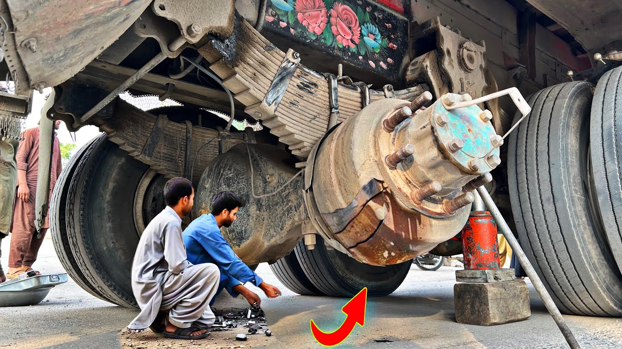 Live Highway Repair: How We Restored a Leaning HINO Truck’s Broken Rear Axle Spindle